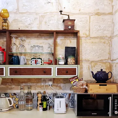 Myrtle Suite - Authentic Valletta Experience-3