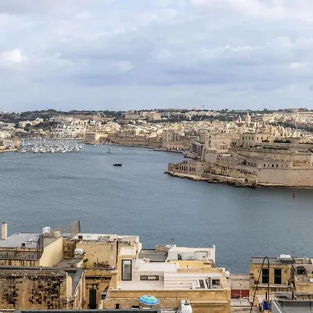 Stylish Valletta Apartment With Spectacular Views-3