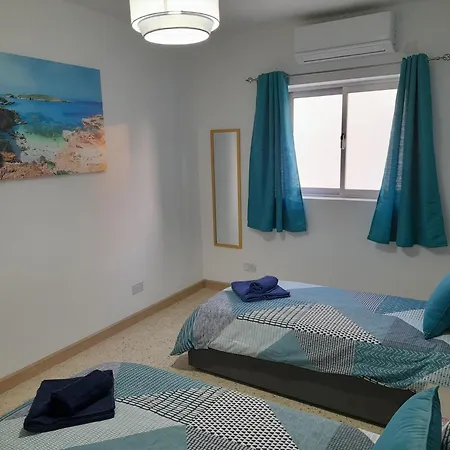 Sunshine Holiday Apartment 6 With Spectacular Seaviews-2