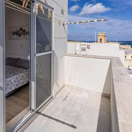 St Paul'S Bay New Modern Penthouse 2 Minutes From Beach Seascape Stays-2