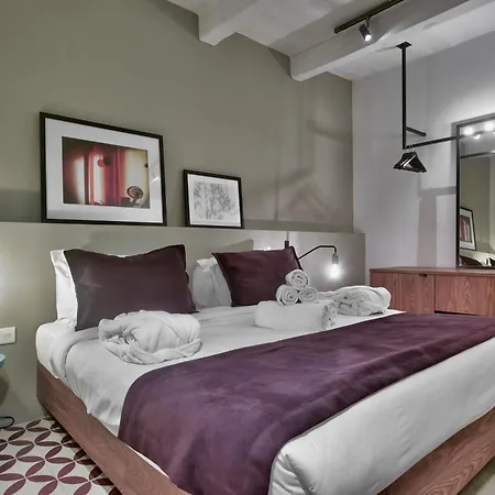 Private Rooms With Bathroom In Valletta-2
