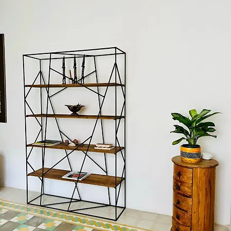 Cozy Charming Apartment In Old Bakery Street-2