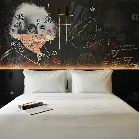 So City Hotel Adults Only-3