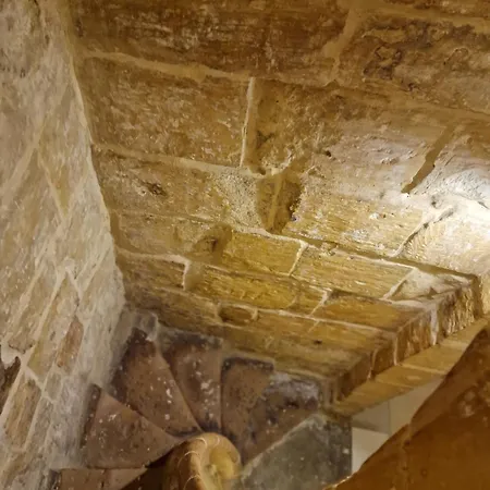 Renovated 16Th Century House In Valletta-2