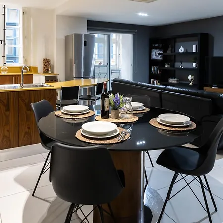 Modern Central 2Br Flat In Valletta By Arco Collection-3