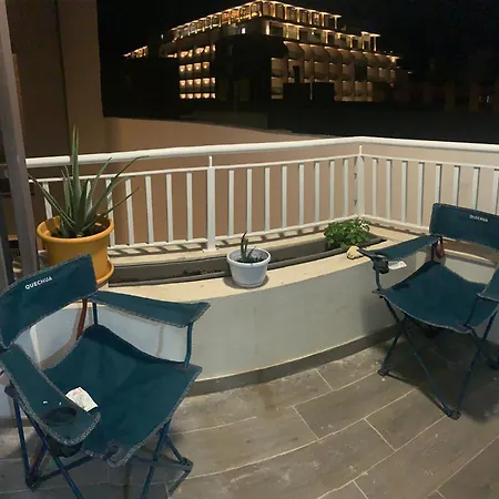 Modern And Comfortable 2 Bedrooms Flat-2