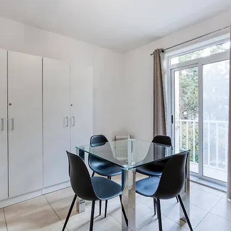 Spacious, Central Apt In Paceville/St Julians By 360 Estates-3
