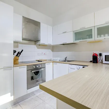Spacious, Central Apt In Paceville/St Julians By 360 Estates-2
