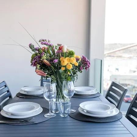 Luxe 3Br Melliehabay Stunning Terrace By Homely-3