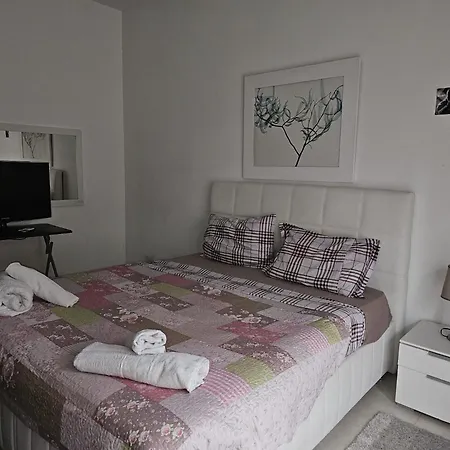 Spinola Bay View In St Julians 3 Bedrooms-3