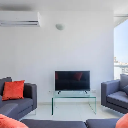 Saint Julian - Lovely Apartment With Terrace - Cityapartmentstay-2