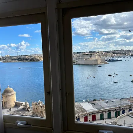 Grand Harbour Hotel-3