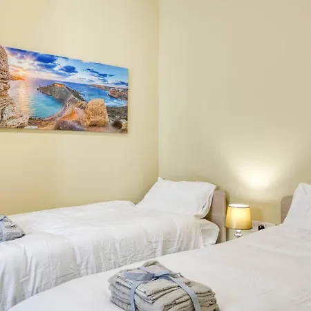 Seaview,Beautiful 3Br Apt 2-2
