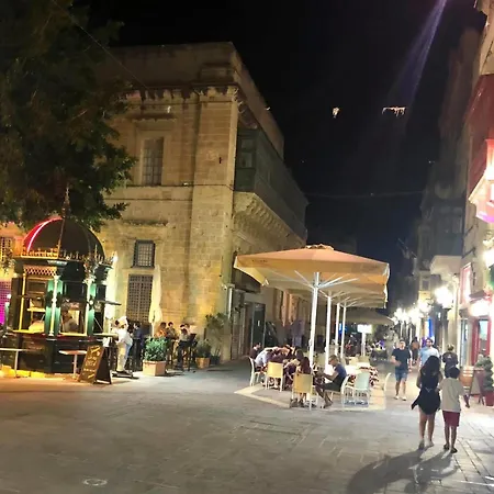 Luciano Valletta Boutique-2