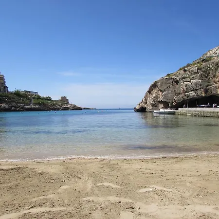 40Sec Walk To Xlendi Beach - Fully Air Con & Heated Brand New Central Apartment-2