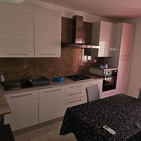Modern Three Bedroom Apartment In Center Bugibba-3