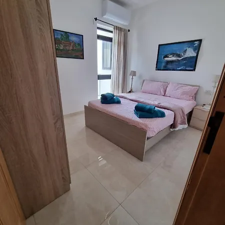 Modern Three Bedroom Apartment In Center Bugibba-2
