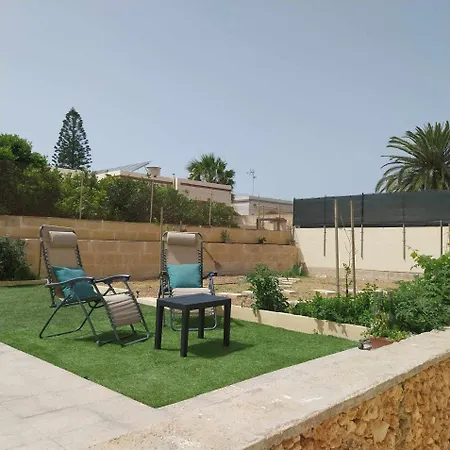 Bargain Beautiful Villa With Lots Of Outdoor Space Sleeps Large Groups Easily Check It Out-2