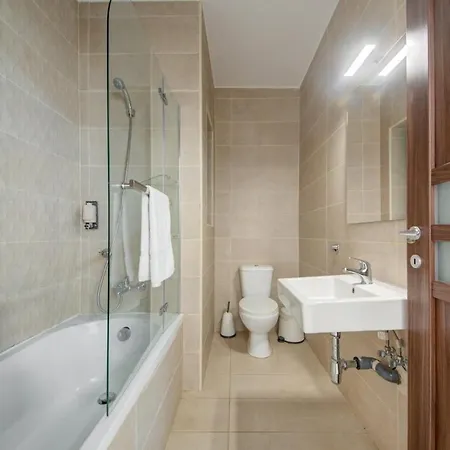 Sea View 2Br - Large Balcony In Qawra St Paul'S Bay-2
