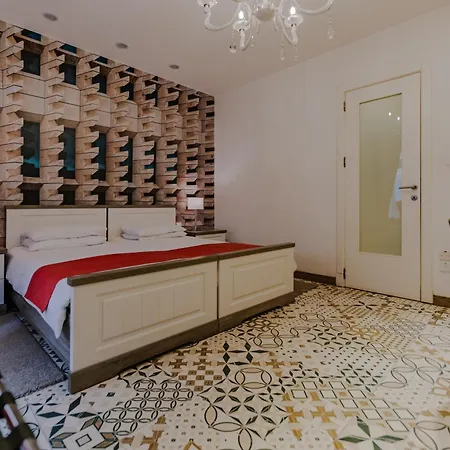 Jean De Valette Boutique Living-3
