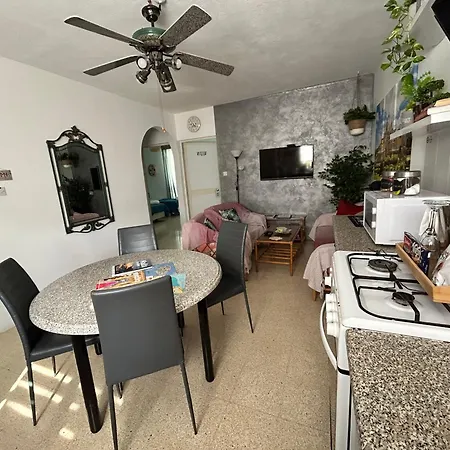 St Paul'S Bay Central Apartment In Qawra-2