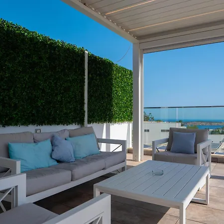 Villa Ghea - Indoor Jacuzzi Pool, Sauna&Games Room-2