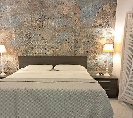 Valletta Most Central Studio Apartment 16Th-Century Building-2