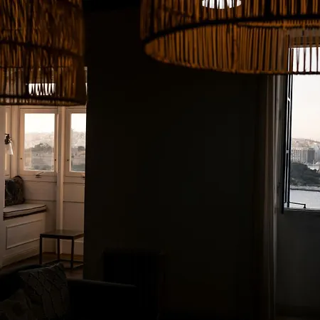 Extraordinary Views In A Holiday Home In Valletta-3
