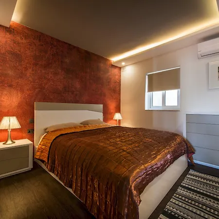 Stylish Seaview Apartment In A Prime Location-3