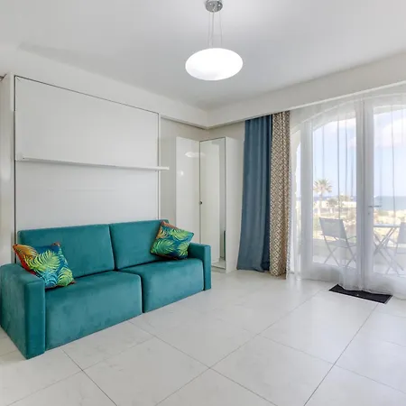 Seafront Property With Beautiful Views & Outdoor By 360 Estates-2