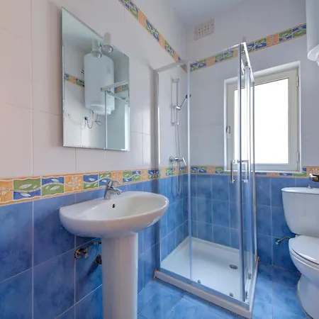 St Julian'S Unique 3-Bedroom Apartments And Penthouse With Jacuzzi-3