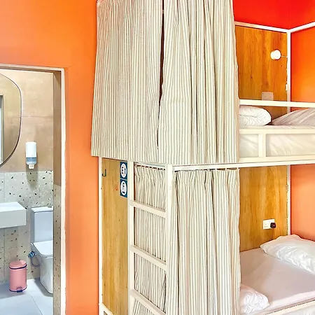 Follow The Sun Boutique Hostel - Pool, Breakfast & Sea Views-2