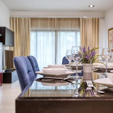 Garden Maisonette In Private Complex With Outdoor Dining Area-2