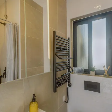 Sarah'S Penthouse In Sliema-2