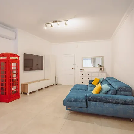 Central Apartment In St Julian'S, Perfect For Families-3