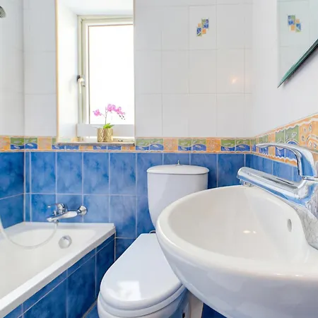 Don Rua 3Bd Apartments & Penthouse With Heated Jacuzzi-3