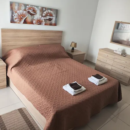 Seron Apartment 3 With Private Garage-2