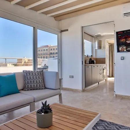 Valletta Luxury 4-Bedroom Duplex With Stunning Sea Views Private Terrace And Jacuzzi-3