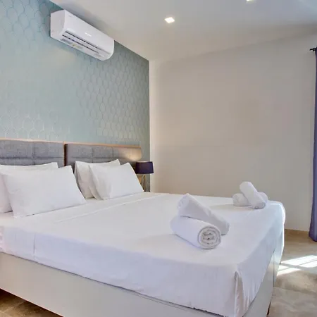 Valletta Luxury 4-Bedroom Duplex With Stunning Sea Views Private Terrace And Jacuzzi-3