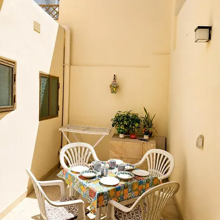 Riviera Holiday Home Near The Sea-2