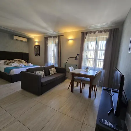 D Townhouse Boutique Suites-3