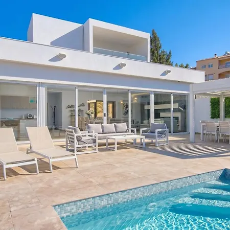 Maltese Luxury Villas - Sunset Infinity Pools, Indoor Heated Pools And More!-3