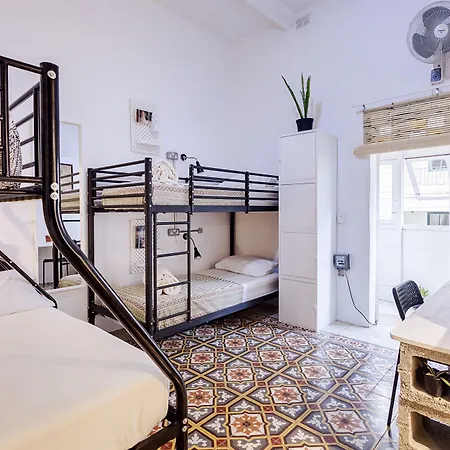 Granny'S Inn Hostel-3