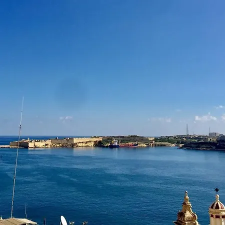 Luciano Valletta Studio - Self Catering-3
