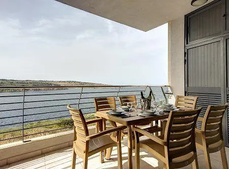 Water'S Edge Apartment-3
