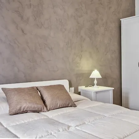 Valletta Luxe 3-Bedroom Duplex Penthouse With Sea View Terrace And Jacuzzi-3