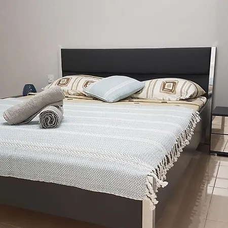 Spinola Seafront Apartment-2