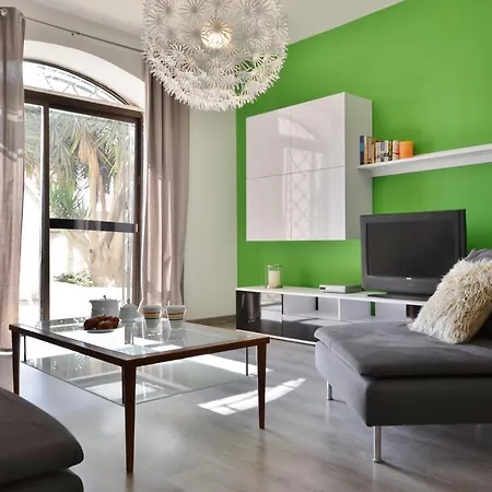City Living Suites Tk1 Rm 2-3
