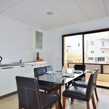 City Living Suite Tk2 Rm 1-2