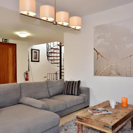 City Living Suite Tk 3 Rm 3-3